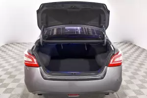 Nissan  5