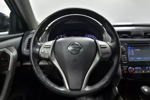 Nissan  8