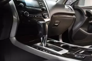 Nissan  11