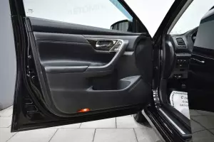 Nissan  5