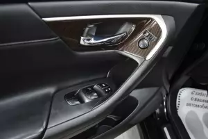 Nissan  6