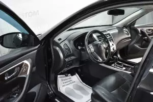 Nissan  8