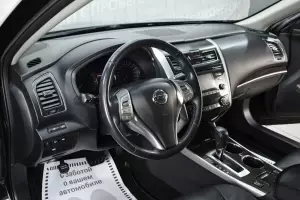 Nissan  9