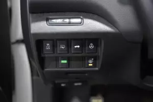 Nissan  8