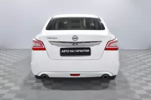 Nissan  17