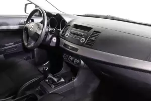 Mitsubishi  7