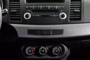 Mitsubishi  8