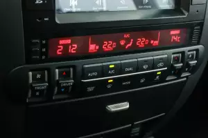 Kia  10