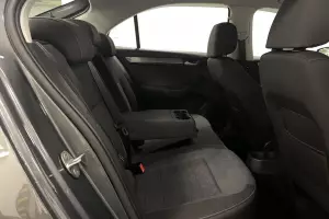 Volkswagen  16