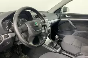 Skoda  9