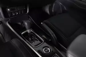 Mitsubishi  15