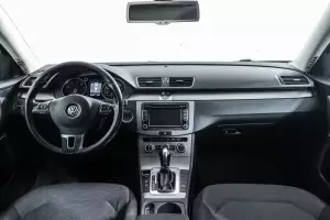Volkswagen  6