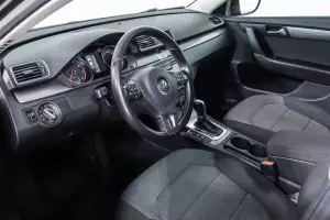 Volkswagen  8