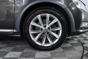 Volkswagen  6