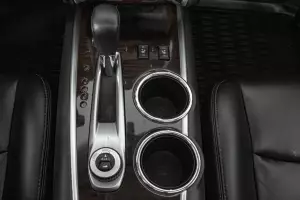 Nissan  10