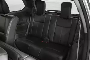 Nissan  5