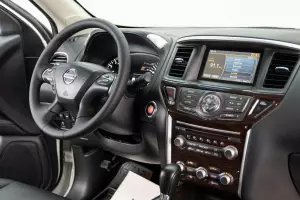 Nissan  1
