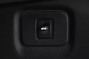 Nissan  5