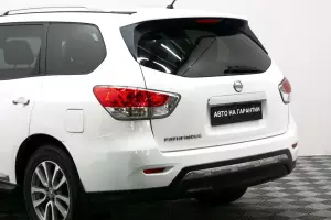 Nissan  2