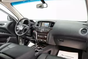 Nissan  17