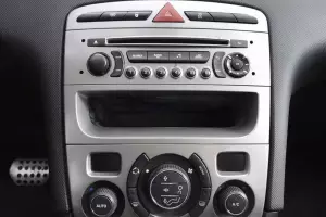 Peugeot  6