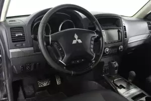 Mitsubishi  8