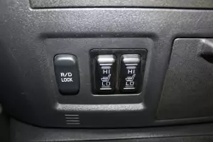 Mitsubishi  4