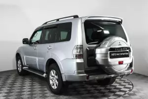 Mitsubishi  4