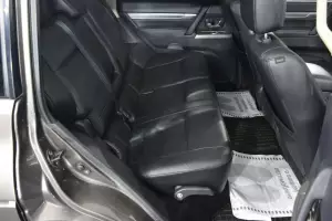 Mitsubishi  3