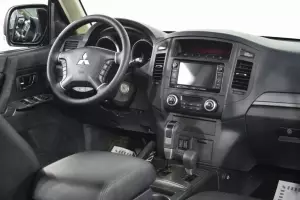 Mitsubishi  12