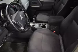 Mitsubishi  8