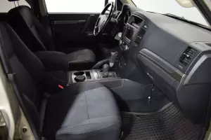 Mitsubishi  7