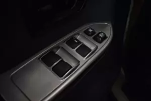 Mitsubishi  5