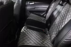 SsangYong  10
