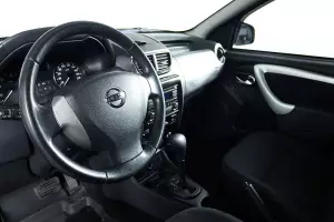 Nissan  11