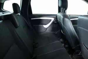 Nissan  12