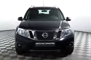 Nissan  2