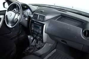 Nissan  9