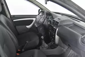 Nissan  5