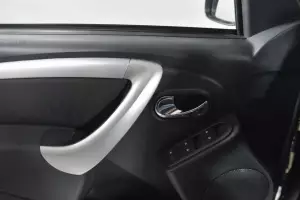 Nissan  9