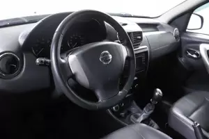 Nissan  9
