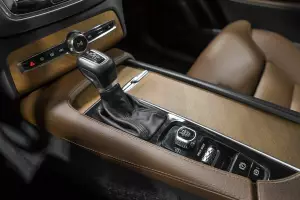 Volvo  6