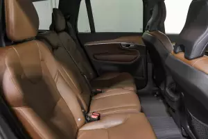 Volvo  2