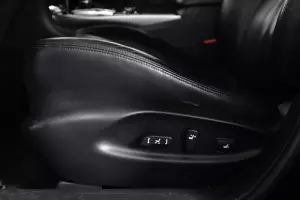 Infiniti  5