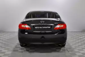 Infiniti  15