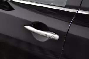 Infiniti  13