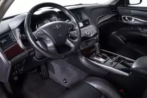 Infiniti  13