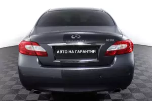 Infiniti  5