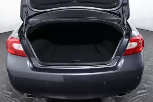 Infiniti  6