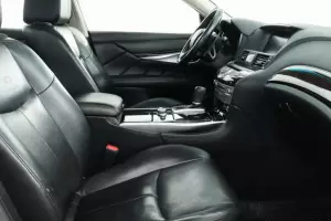 Infiniti  16